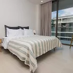 2BR Luxury Apartment In Morros Eos By Huespedia
